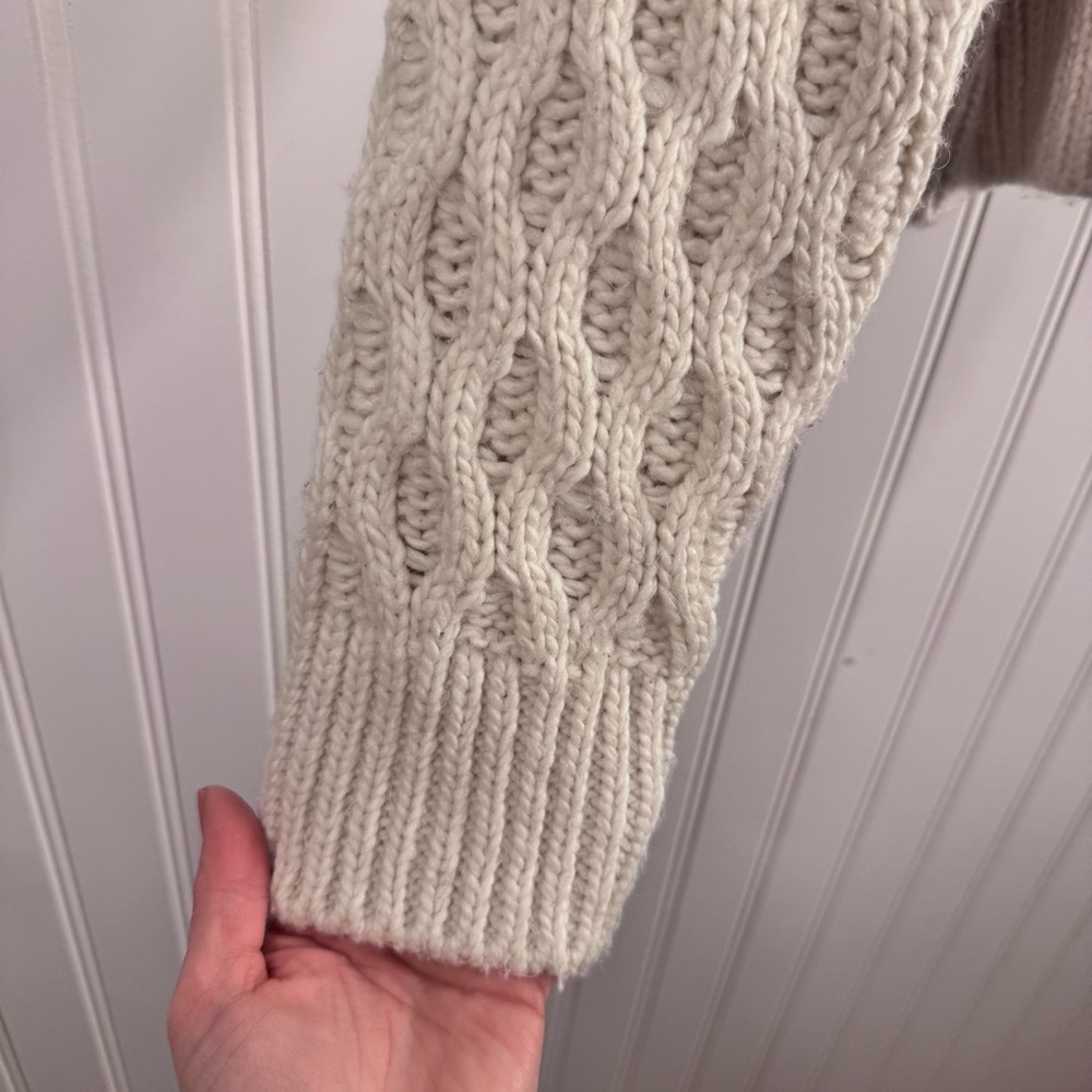 H&M Cable Knit Chunky Cropped Turtleneck Sweater Cream Women’s Size Small - Picture 3 of 13